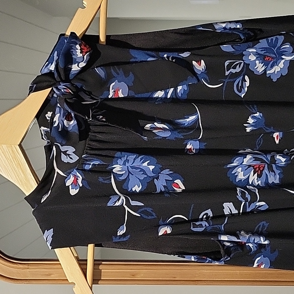 White House Black Market High Neck Floral Blouse
